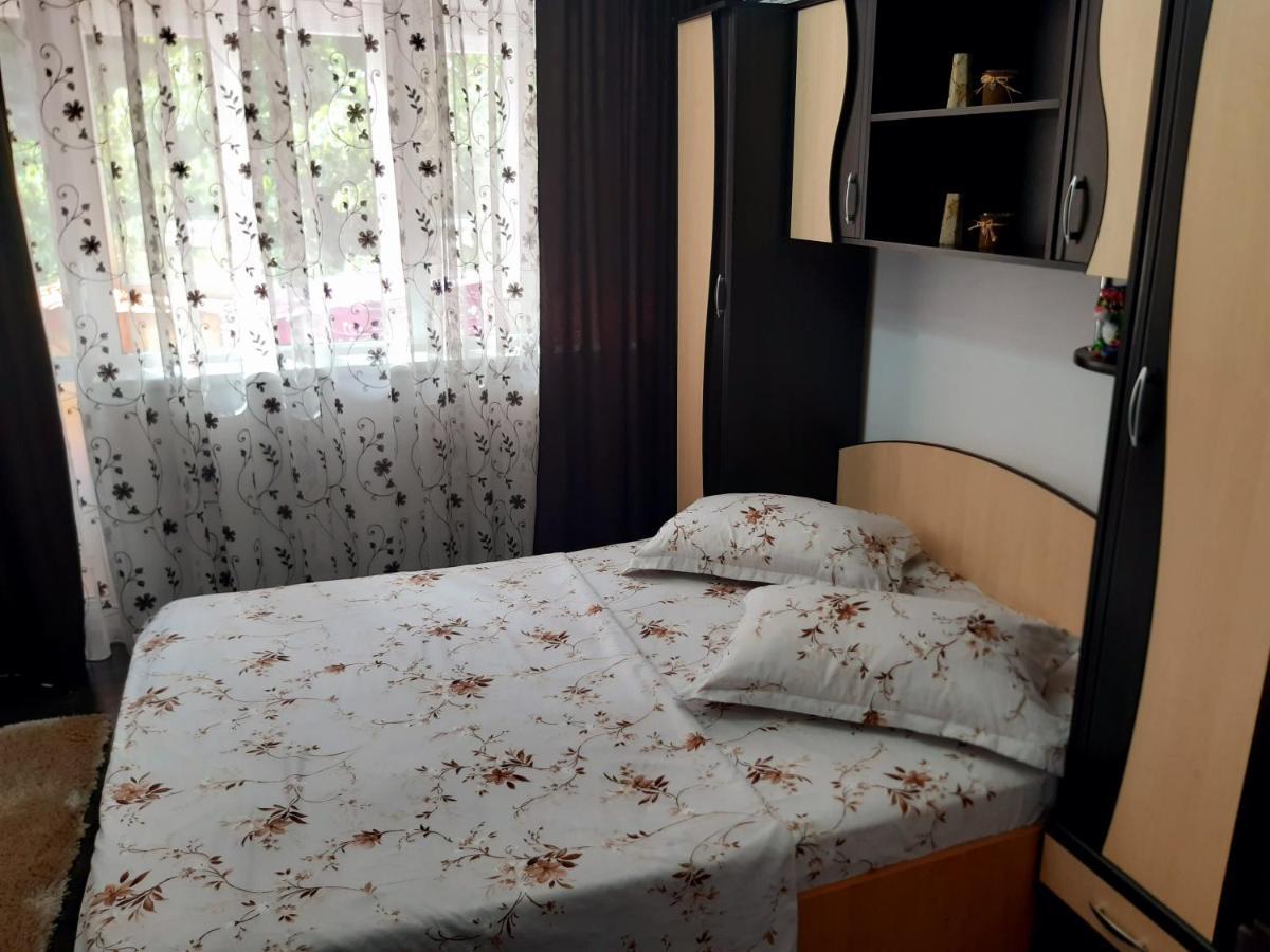 شقة Orşova  في Apartament R&A المظهر الخارجي الصورة